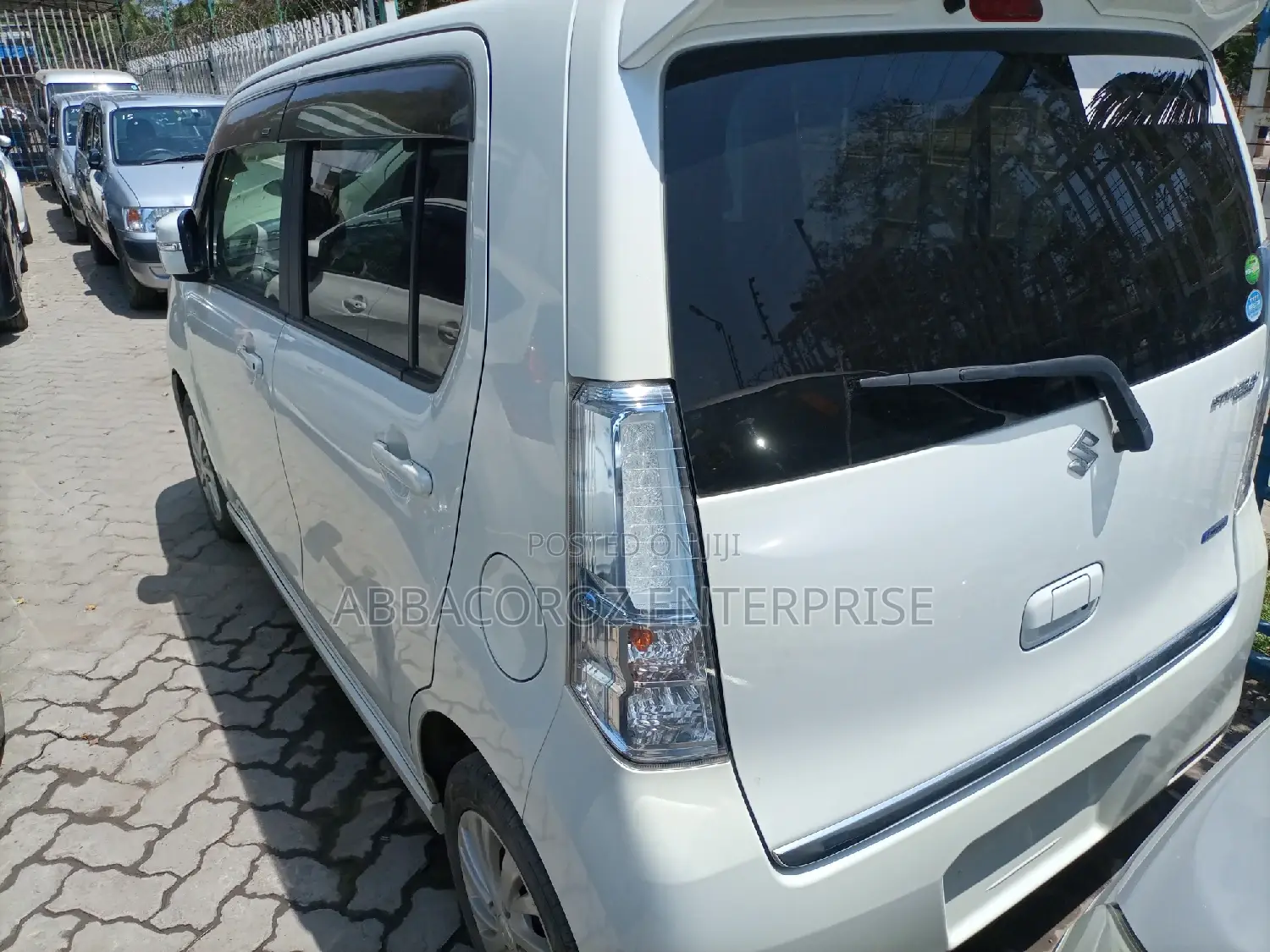 Suzuki SP 2015 White