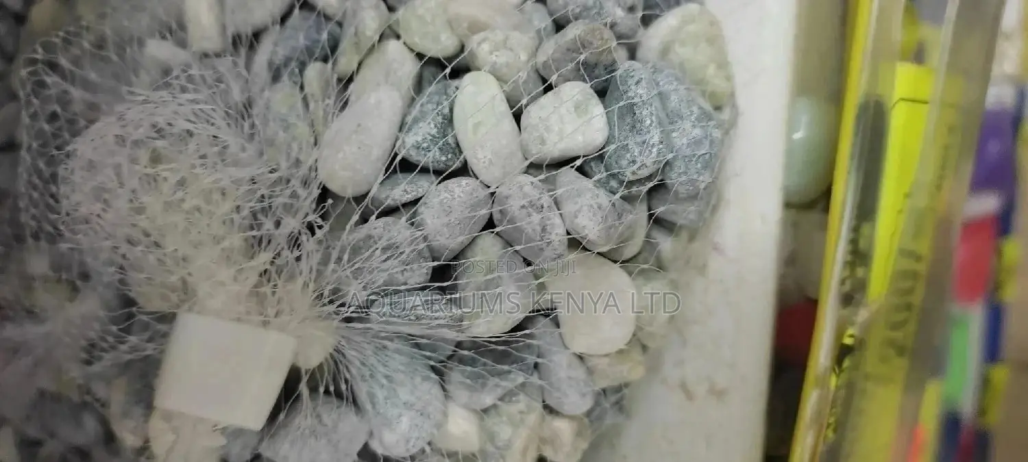 Cream Gravel Pebbles