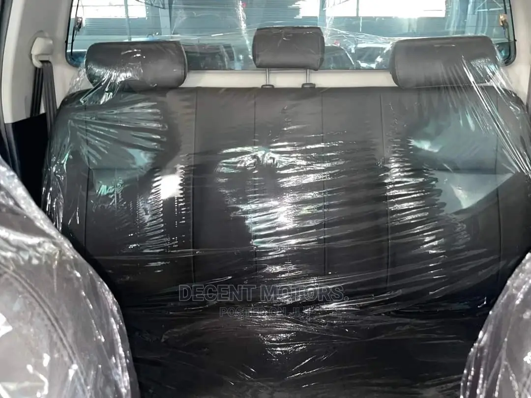 Toyota Hilux 2015 SR 4x4 Gray
