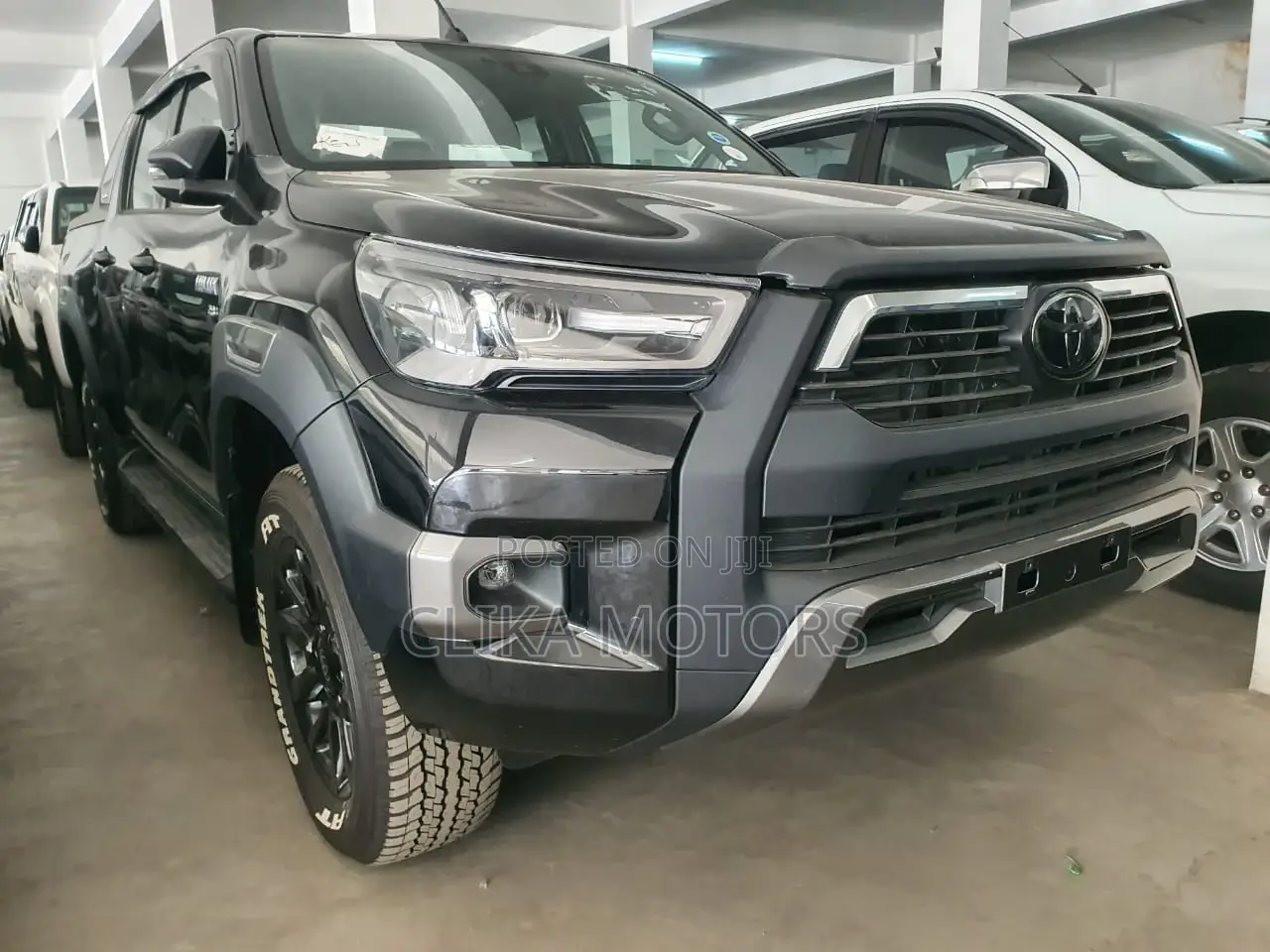 Toyota Hilux 2021 Black