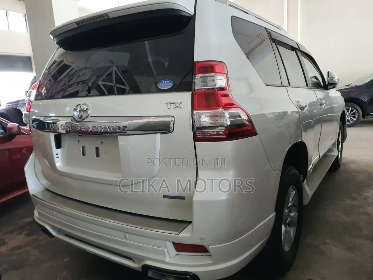 Toyota Land Cruiser Prado 2017 Off White