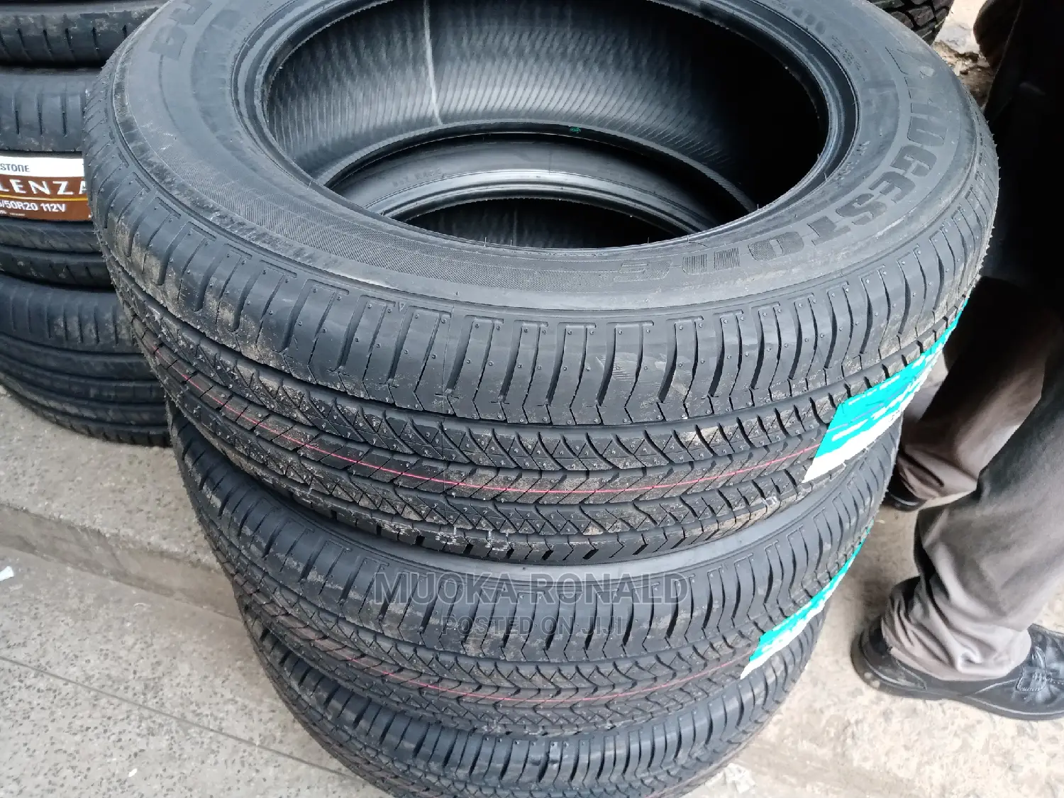 235/60r18 BRIDGESTONE TYRE (DUELER H/L 400) Made in Japan