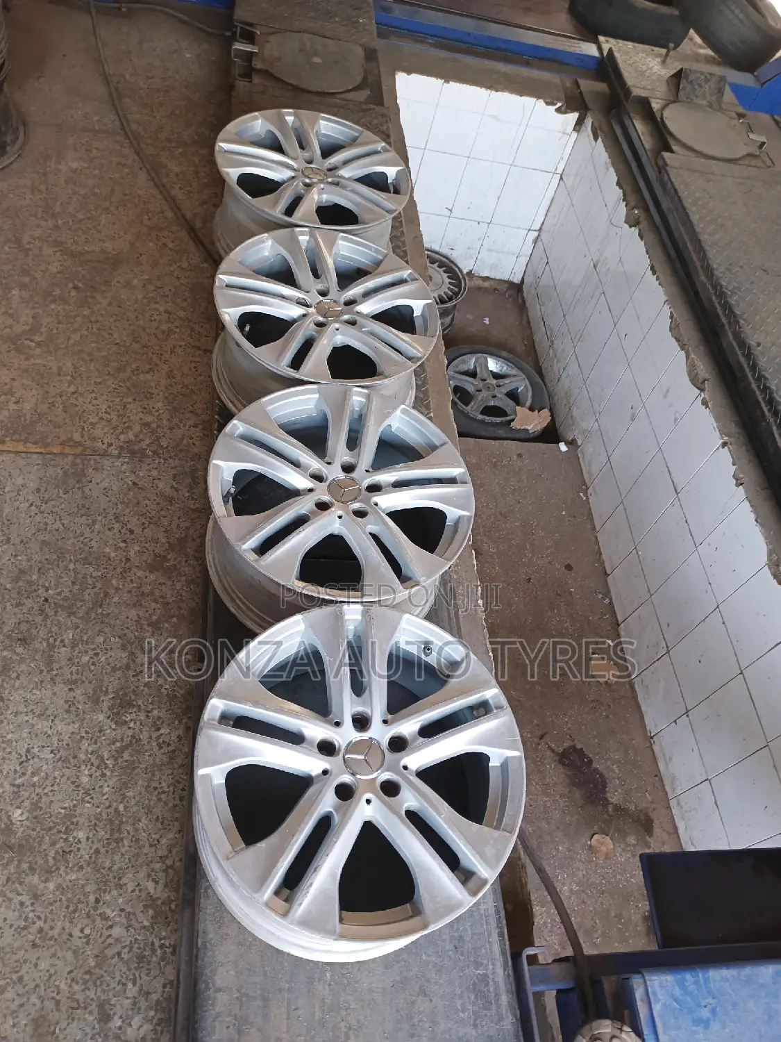 Mercedes Benz Size 17 Per Pc