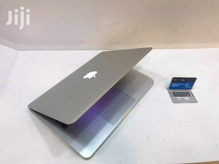 Laptop Apple MacBook Pro 4GB Intel Core i5 HDD 500GB