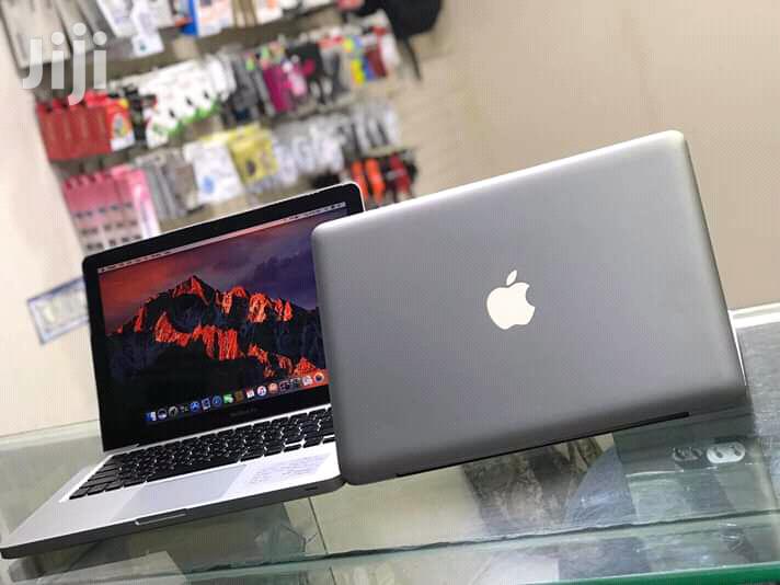 Laptop Apple MacBook Pro 4GB Intel Core i5 HDD 500GB