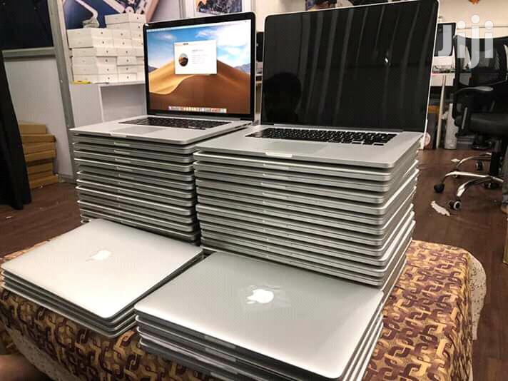 Laptop Apple MacBook Pro 4GB Intel Core i5 HDD 500GB