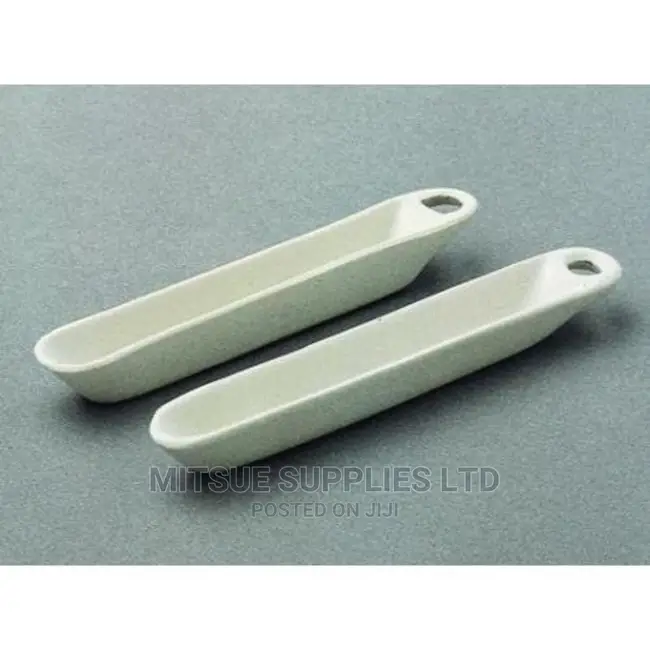 A Set of 20 Porcelain Combustion Boat