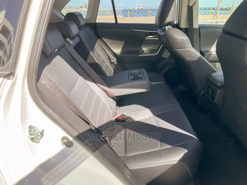Toyota RAV4 2020 White