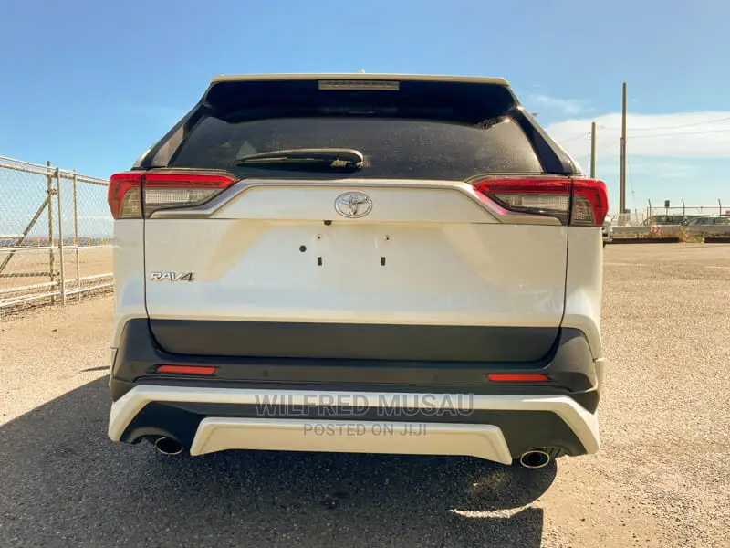 Toyota RAV4 2020 White