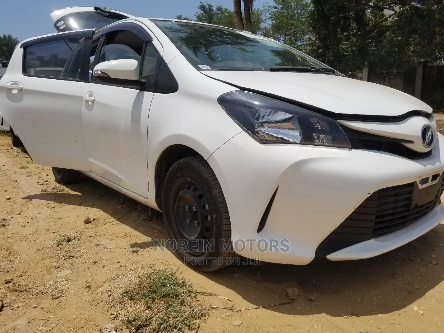 Toyota Vitz 1.0 FWD 3dr 2015 White