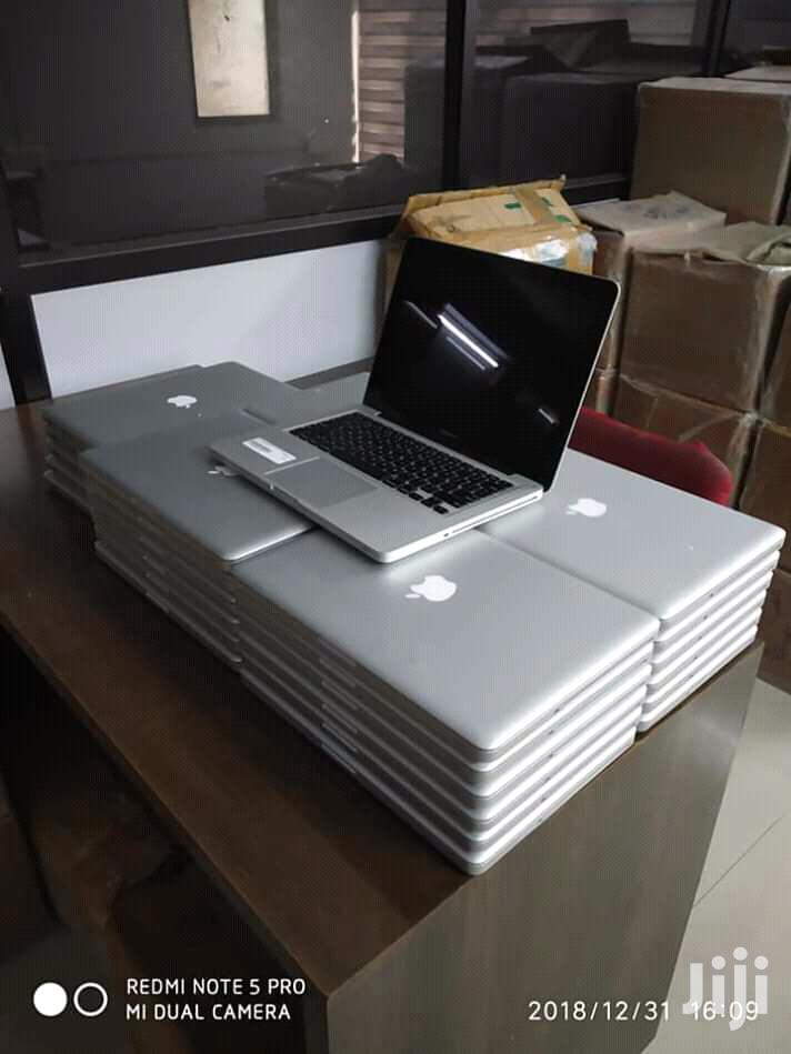 Laptop Apple MacBook Pro 4GB Intel Core i5 HDD 500GB