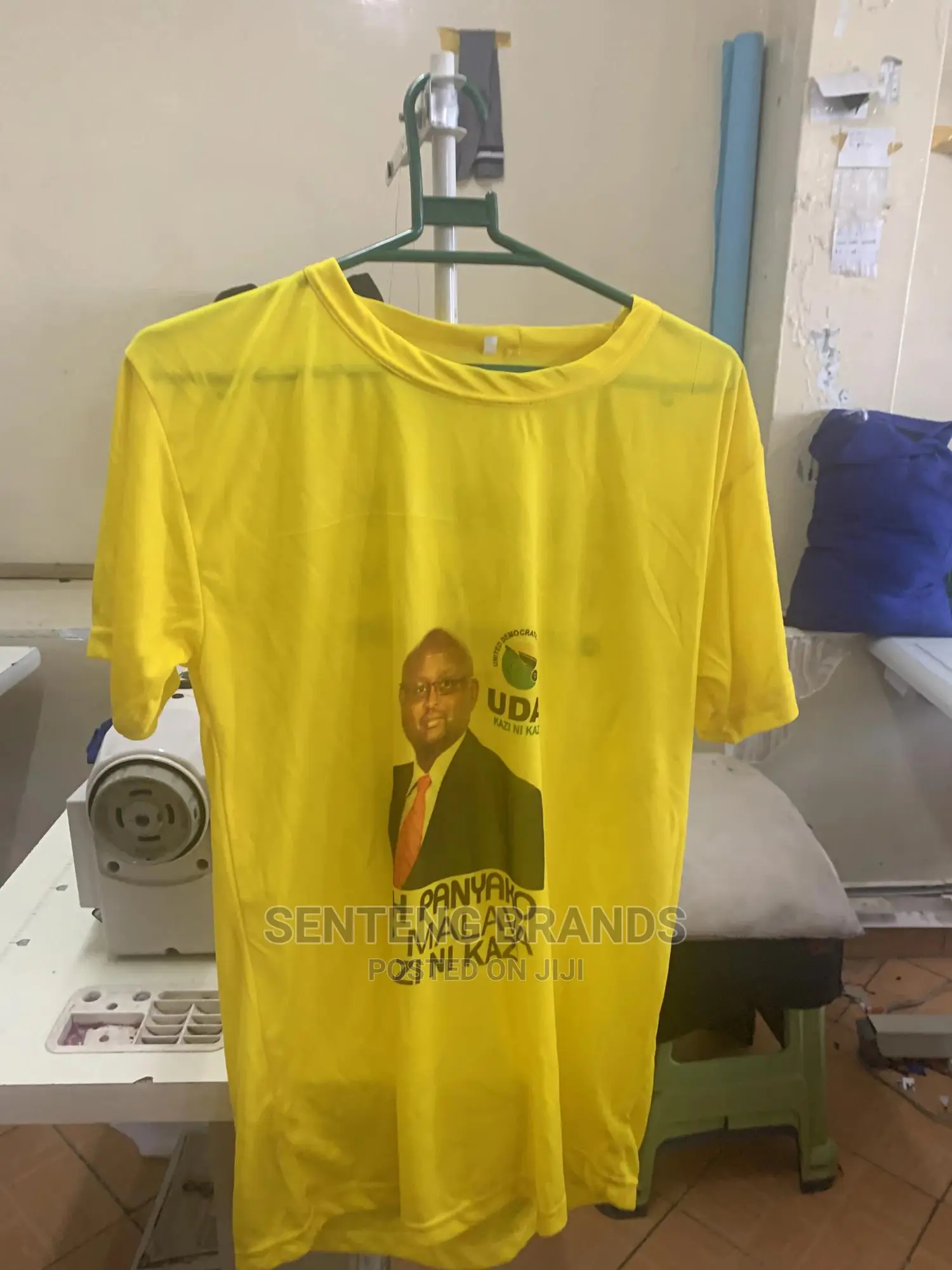 Printed Polyester Yellow Tshirt of Good Quality