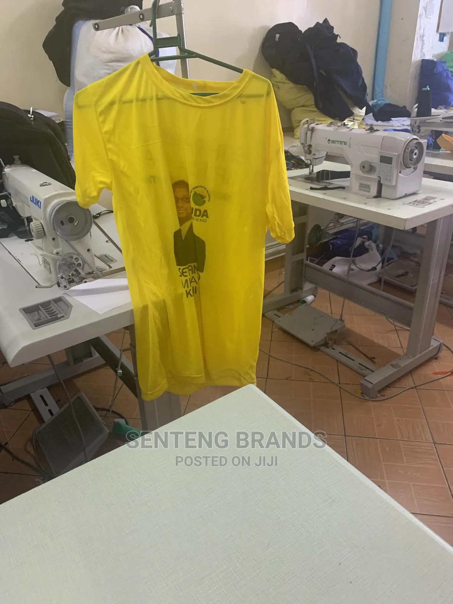 Printed Polyester Yellow Tshirt of Good Quality