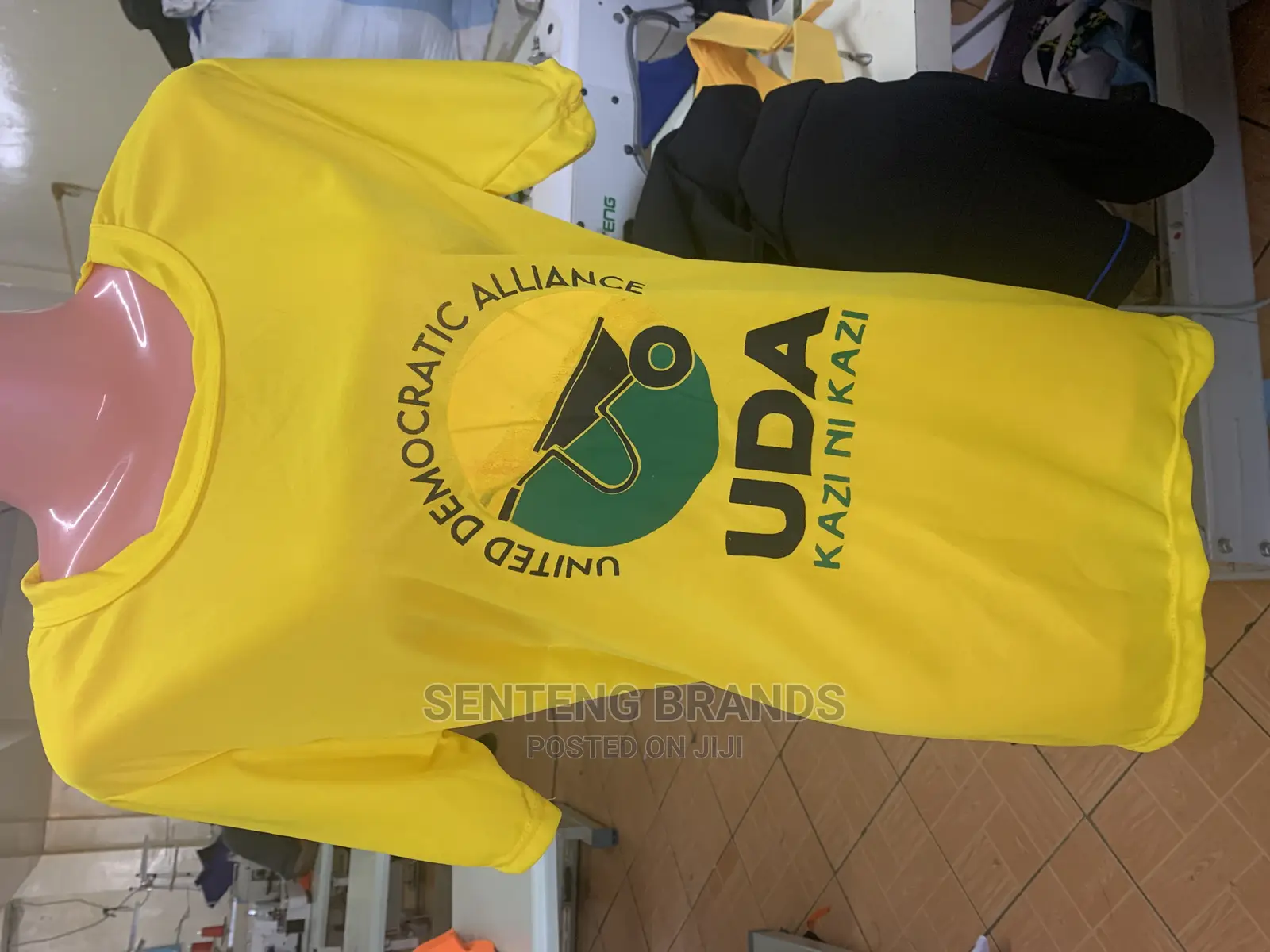 Printed Polyester Yellow Tshirt of Good Quality