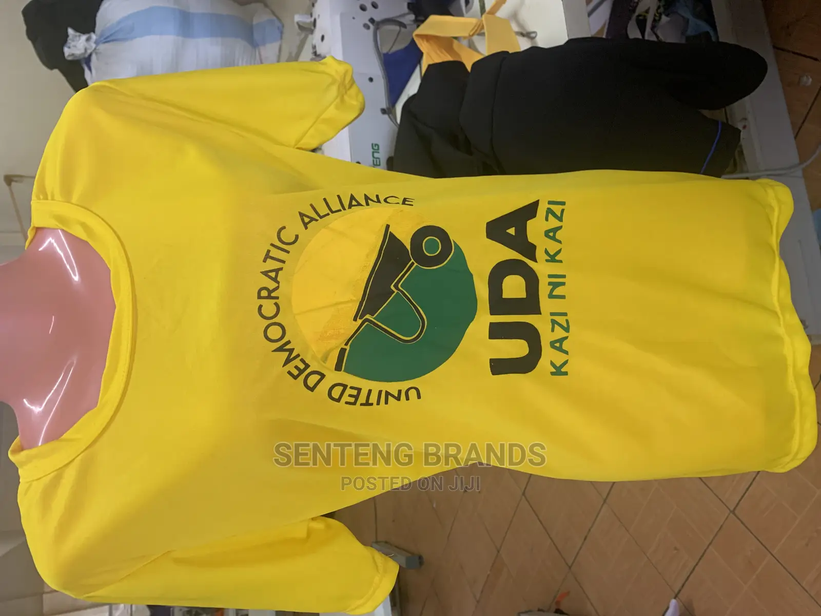 Printed Polyester Yellow Tshirt of Good Quality
