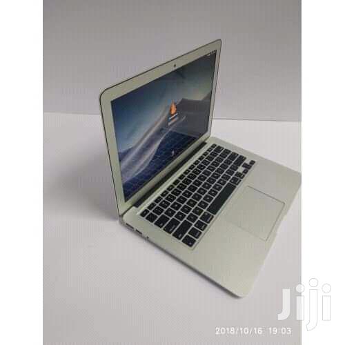 Laptop Apple MacBook Air 13.3" 256GB SSD 8GB RAM