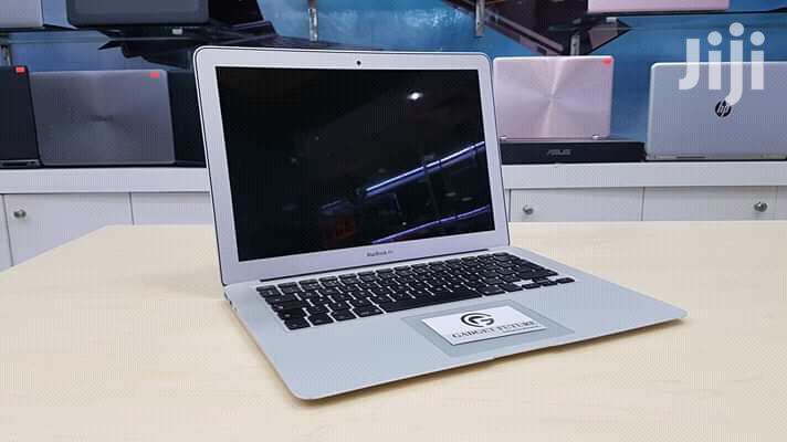 Laptop Apple MacBook Air 8GB Intel Core i5 SSD 256GB