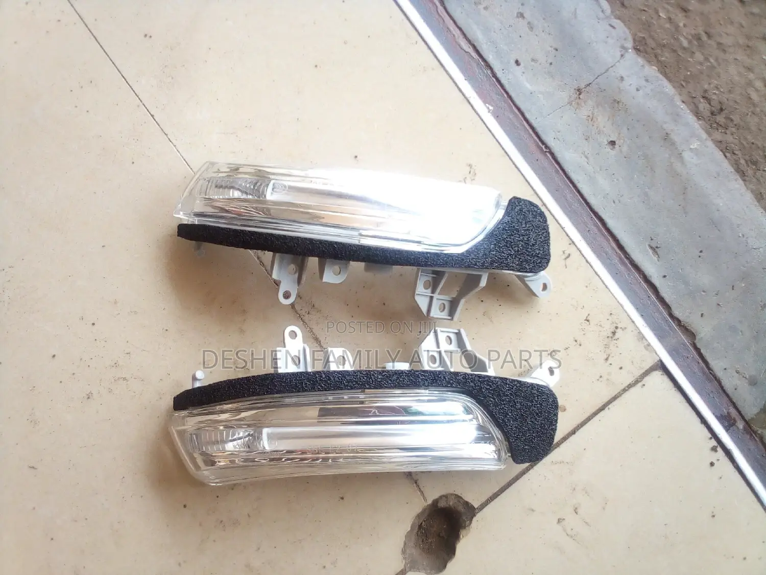 Prius/Wish/Ractis Side Mirror Indicator