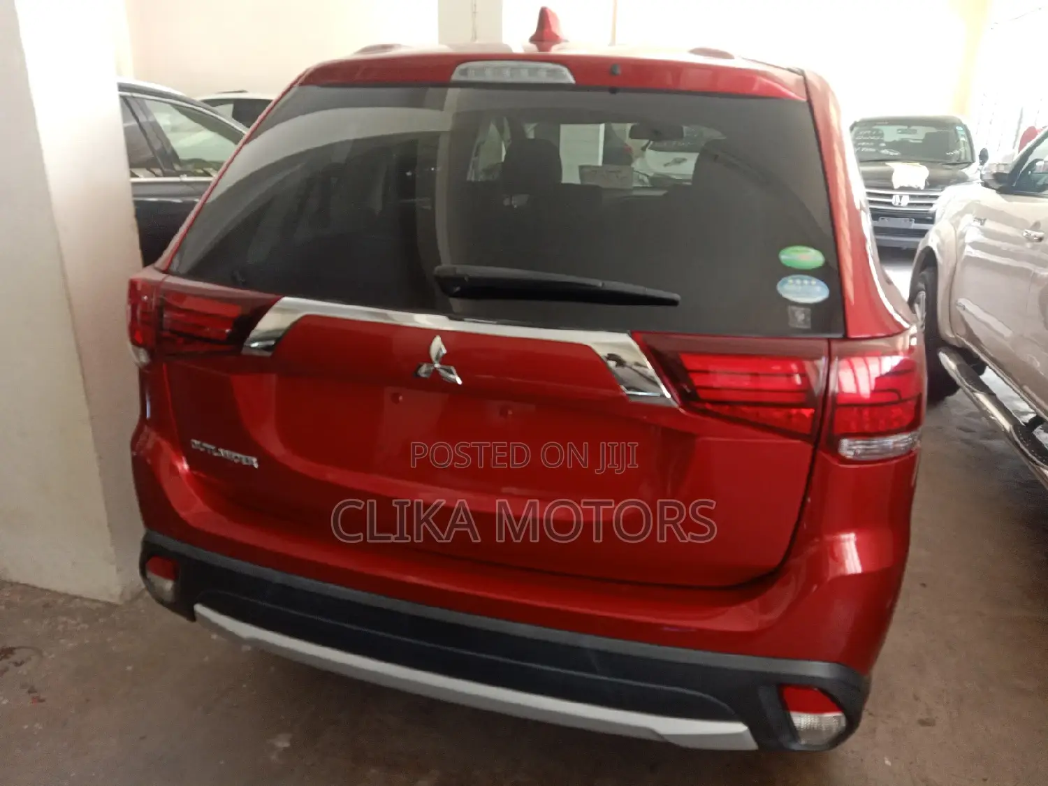 Mitsubishi Outlander 2016 Red