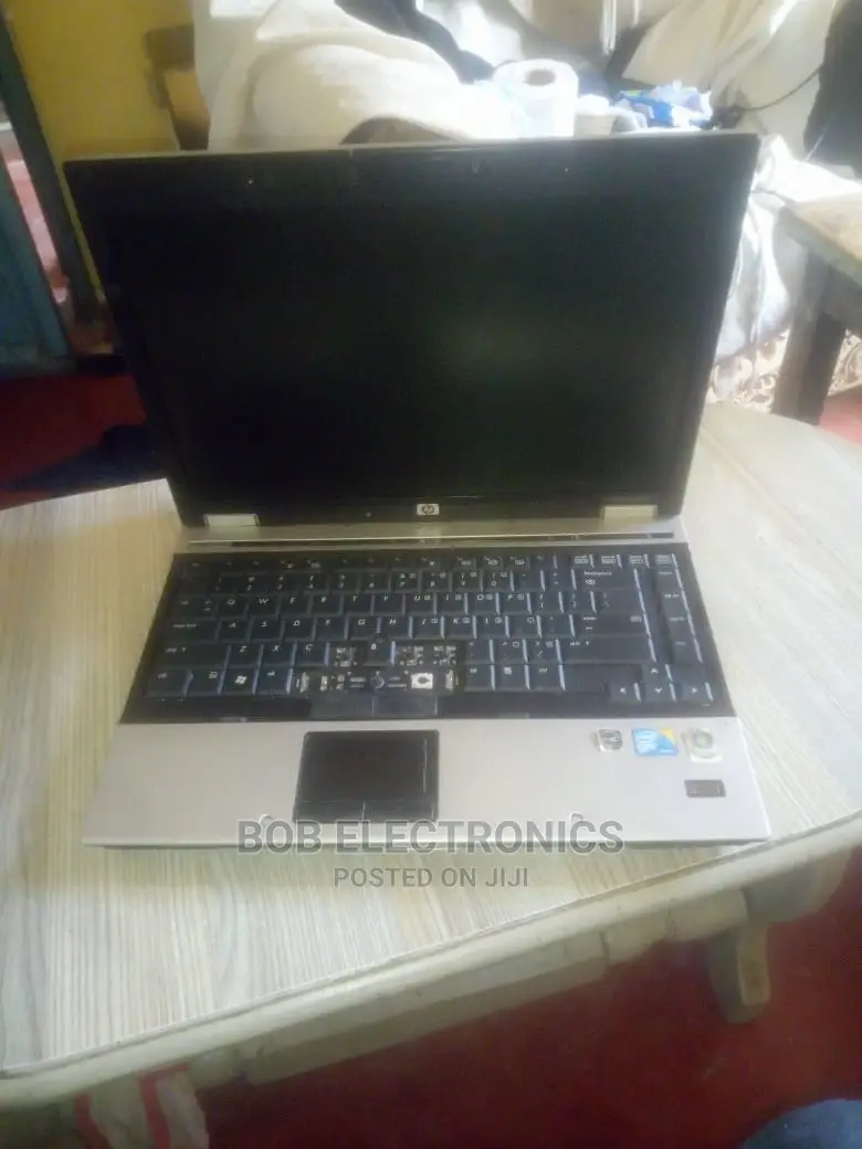 Laptop HP 550 4GB AMD 500GB