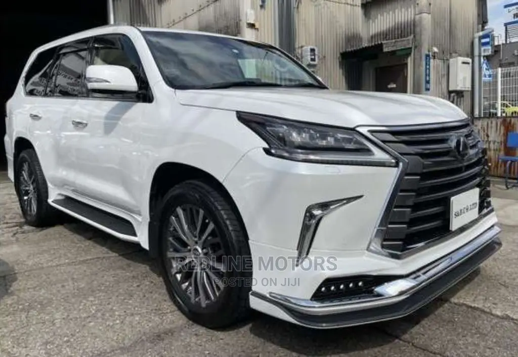 Lexus LX 570 AWD 2016 White