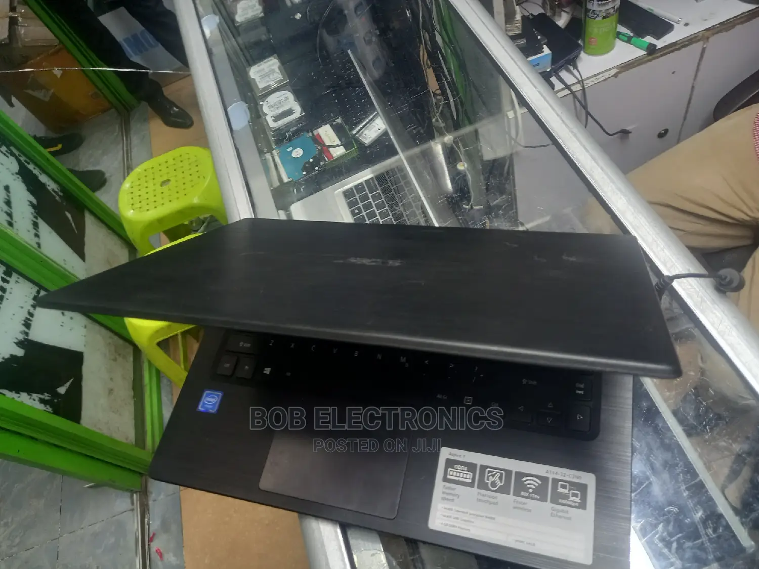 Laptop HP 15-F272wm 4GB AMD A4 320GB