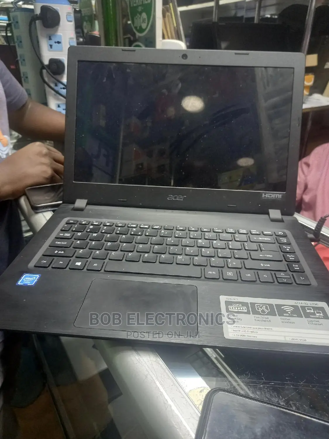Laptop HP 15-F272wm 4GB AMD A4 320GB