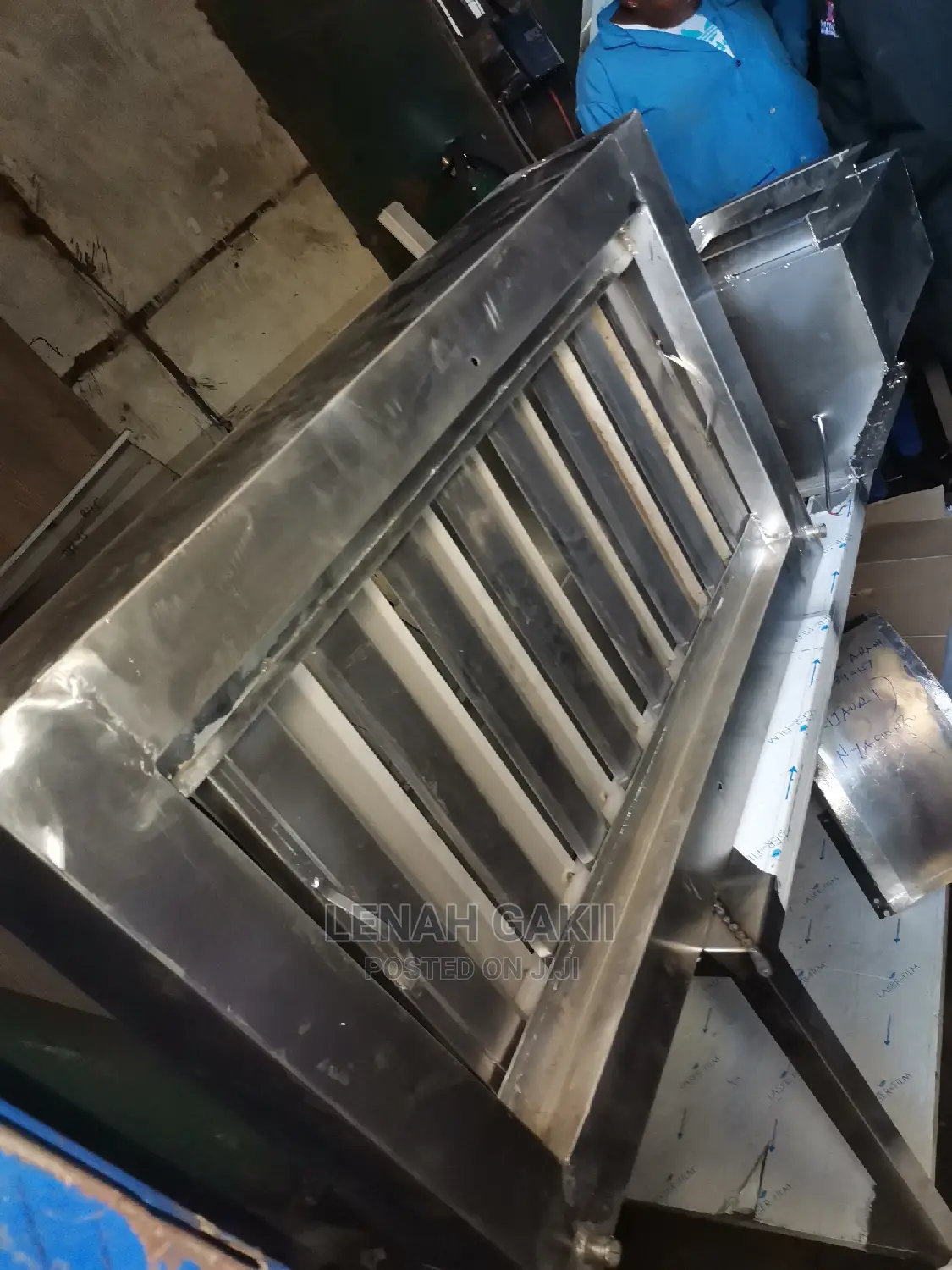 Kitchen Hood / Chimney
