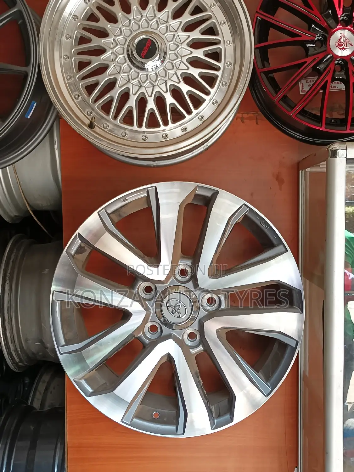 Toyota V8 Sport Rims Set of 4