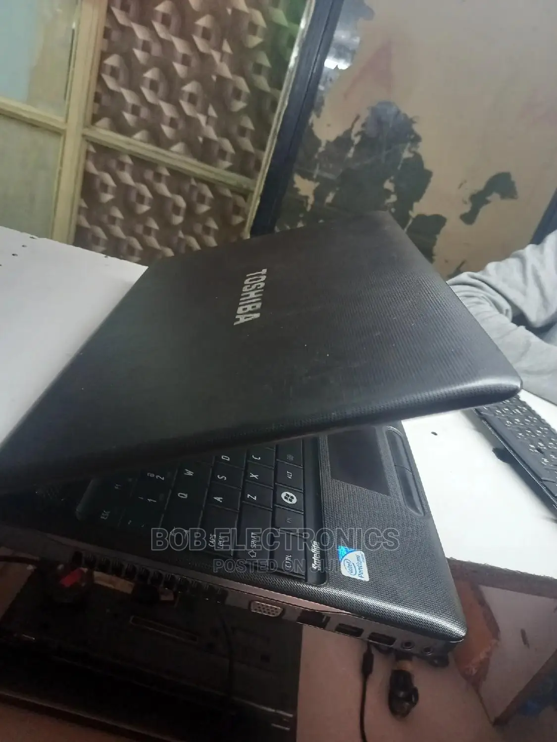 Laptop HP 15-Dy1031wm 4GB Intel Celeron 320GB