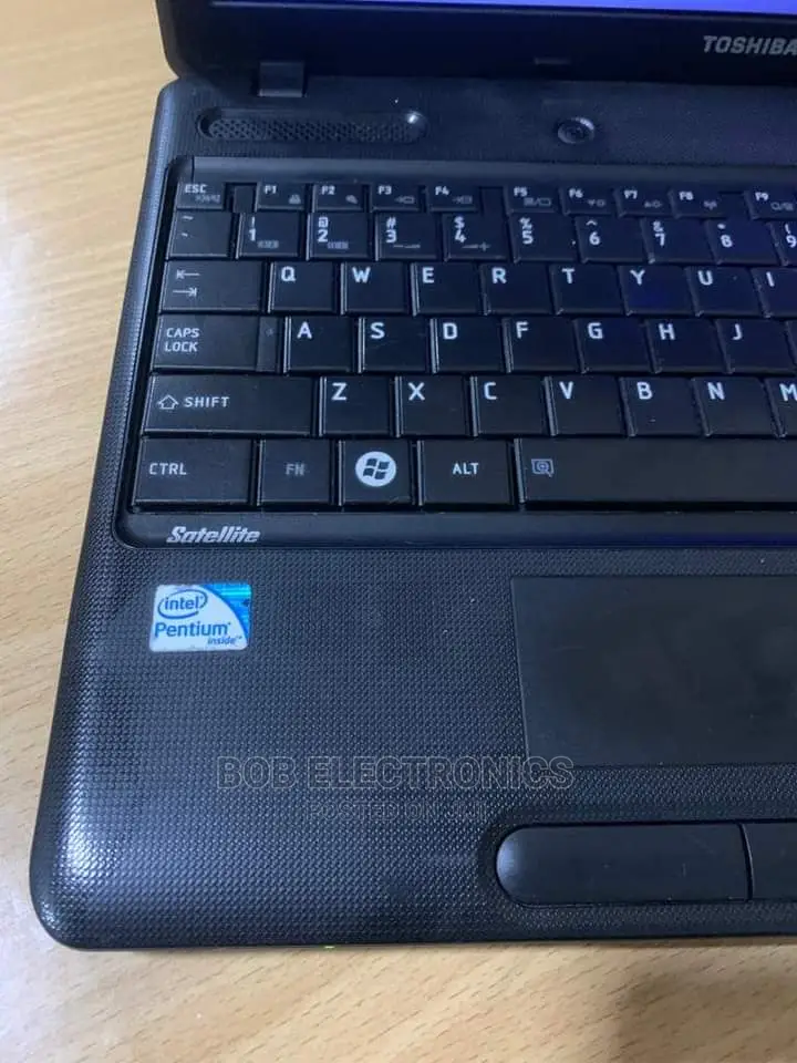 Laptop Lenovo 4GB Intel Pentium 320GB
