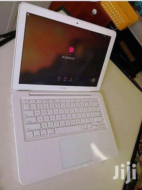 Laptop Apple MacBook Pro 4GB Intel Core 2 Duo HDD 320GB