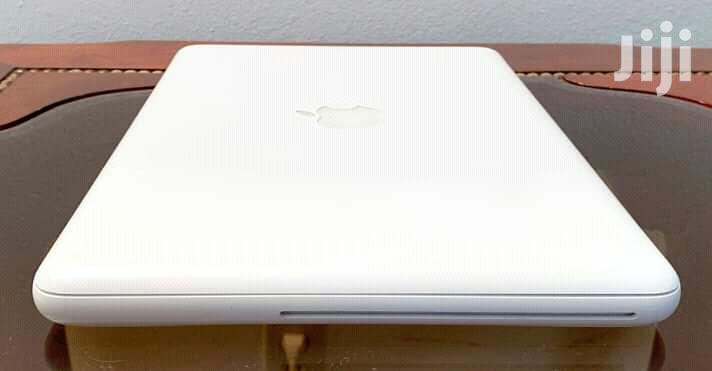 Laptop Apple MacBook 4GB Intel Core 2 Duo HDD 320GB
