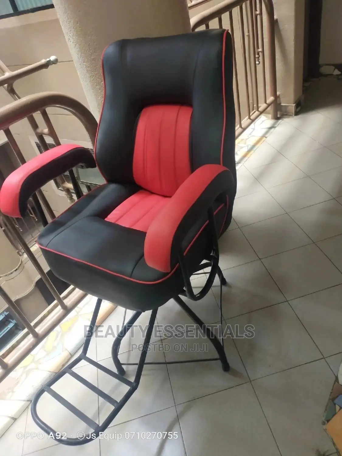 Kinyozi Simple Barbershop Chair