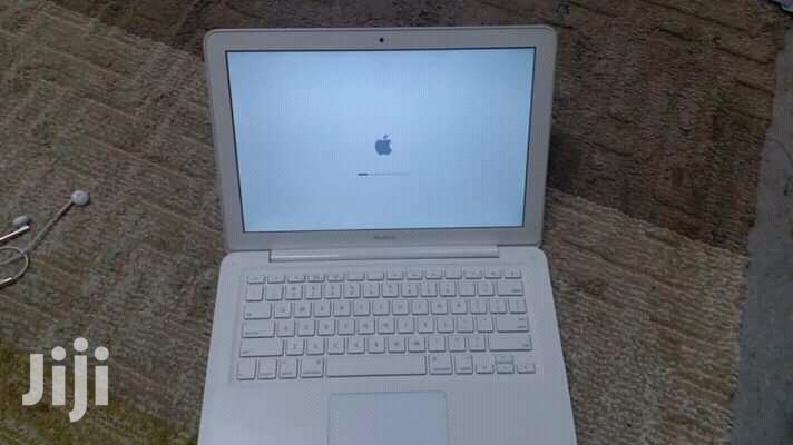 Laptop Apple MacBook 4GB Intel Core 2 Duo HDD 250GB