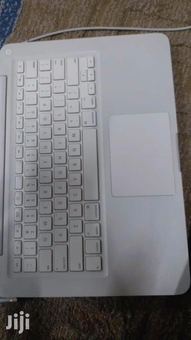 Laptop Apple MacBook 4GB Intel Core 2 Duo HDD 250GB