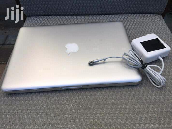 Laptop Apple MacBook Pro 4GB Intel Core i5 HDD 500GB
