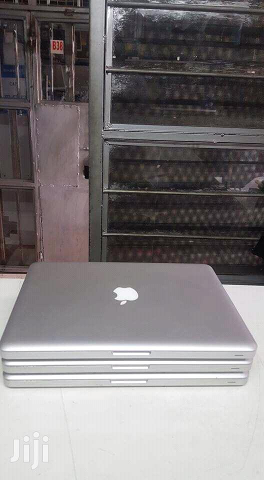 Laptop Apple MacBook Pro 4GB Intel Core i5 HDD 500GB