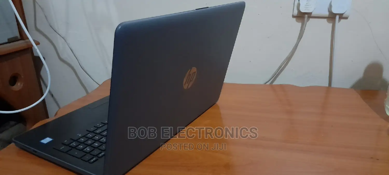 Laptop HP 15-Gw0023od Slim 4GB Intel Core I5 500GB