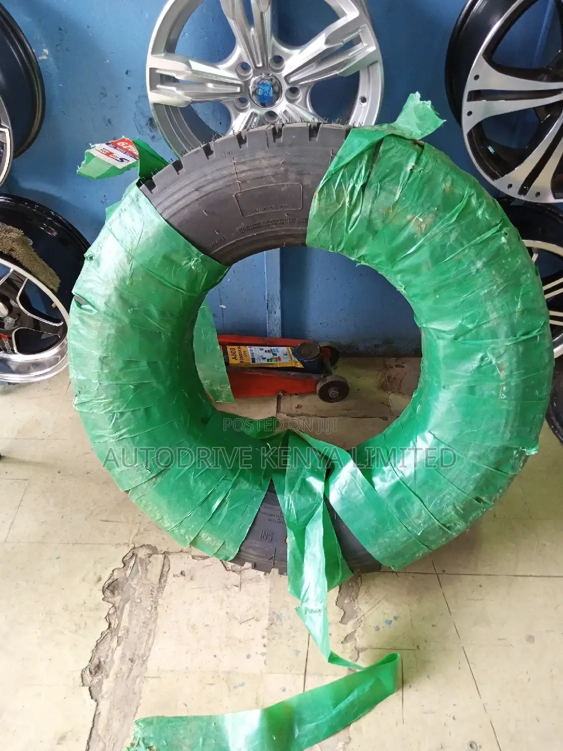 265/70r19.5 Sportrak Lug