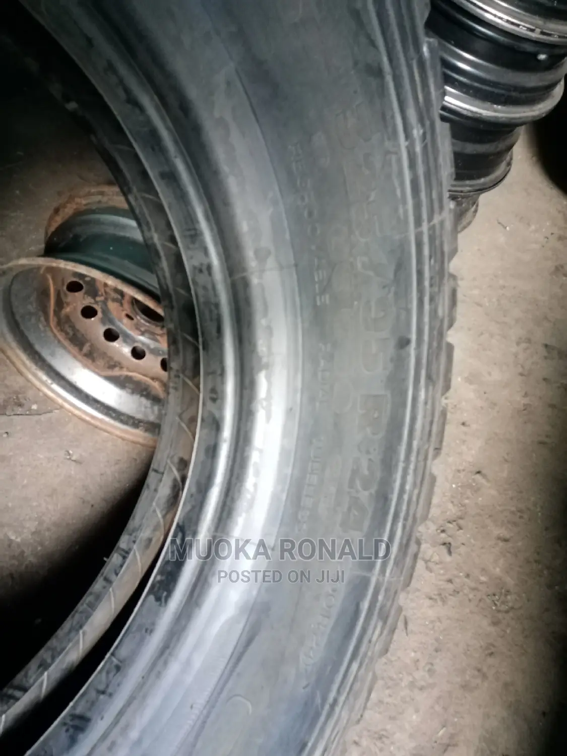 325/95r24 Michelin Tyre