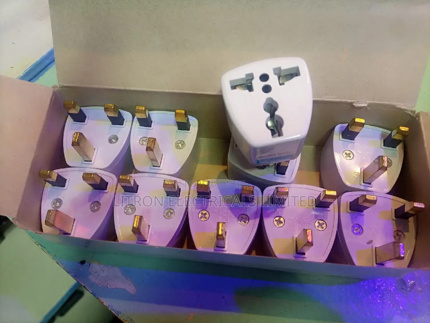 Travel Adapters 4A Tronic