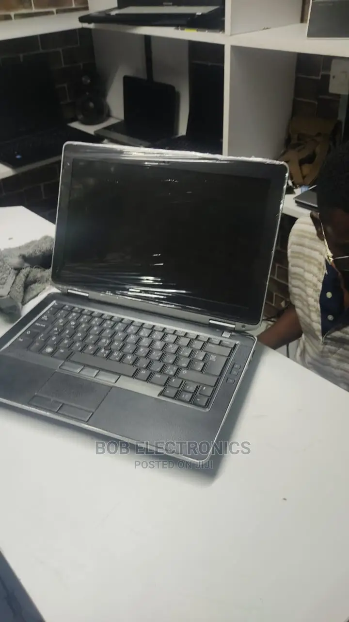 Laptop Dell Latitude 14 E5470 4GB Intel Core I5 500GB