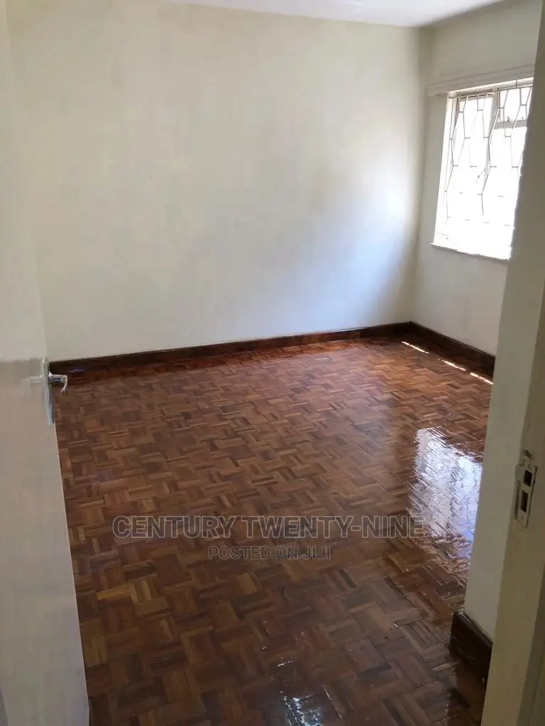 Mini Flat in Rehmat Apartments, Parklands/Highridge for sale