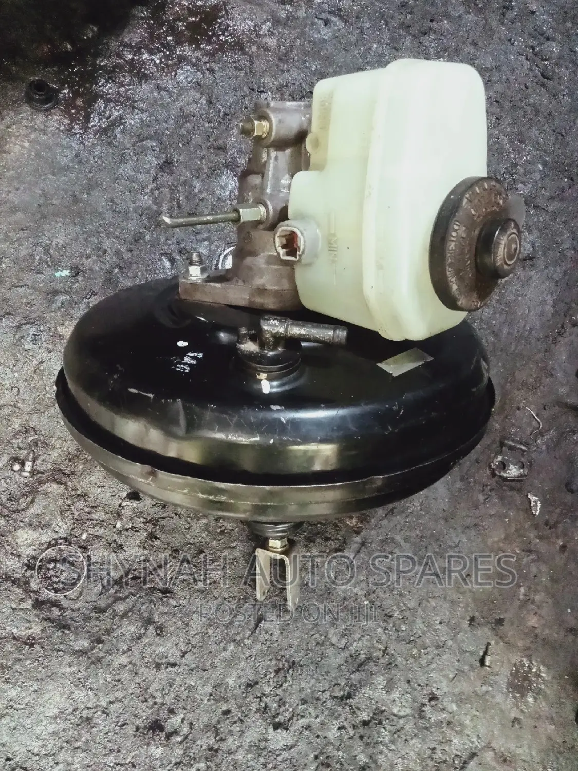 Brake Booster and Master Cylinder Toyota Mark X
