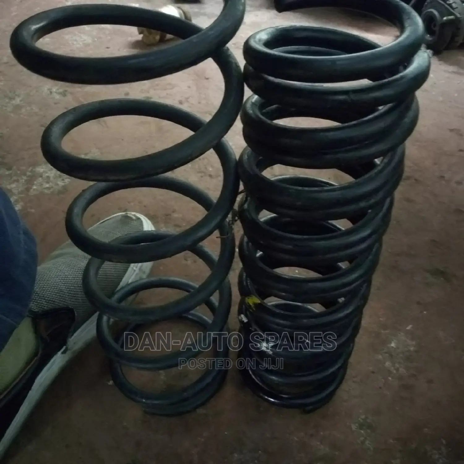 Heavy-Duty Coil Springs for Toyota Fielder and Wish.