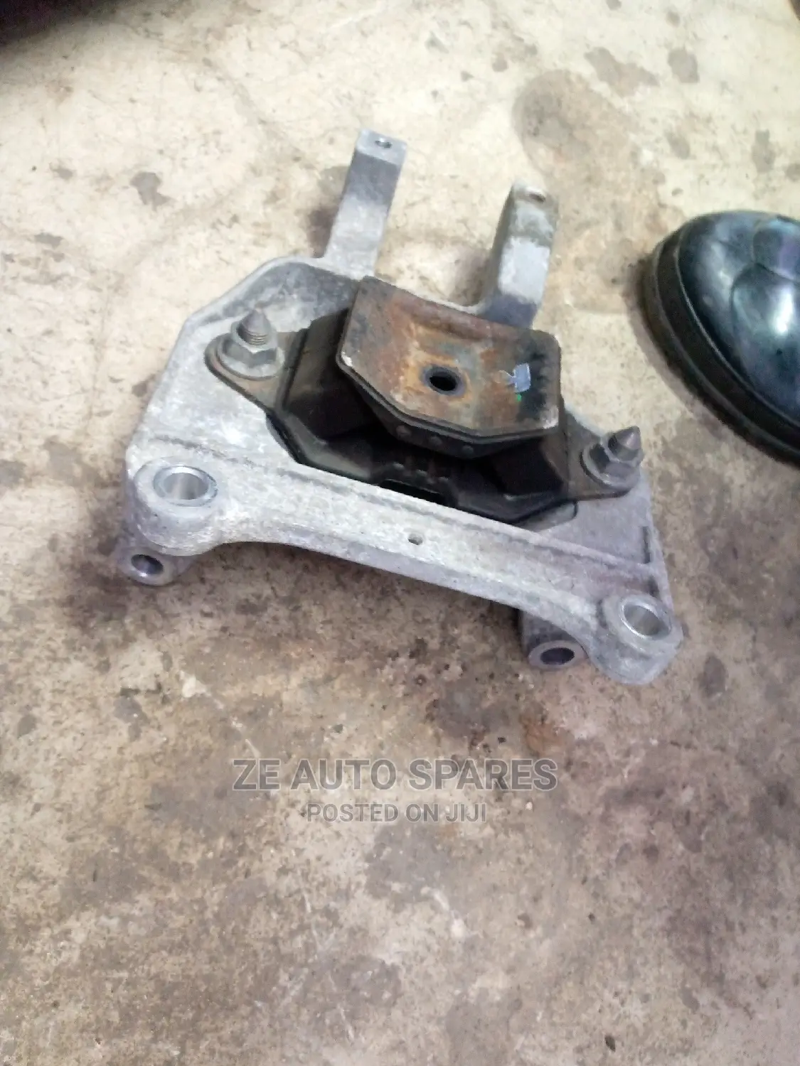 Nissan Note 2012 Gear Mounting