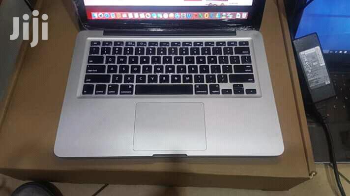 Laptop Apple MacBook Pro 4GB Intel Core i5 HDD 500GB