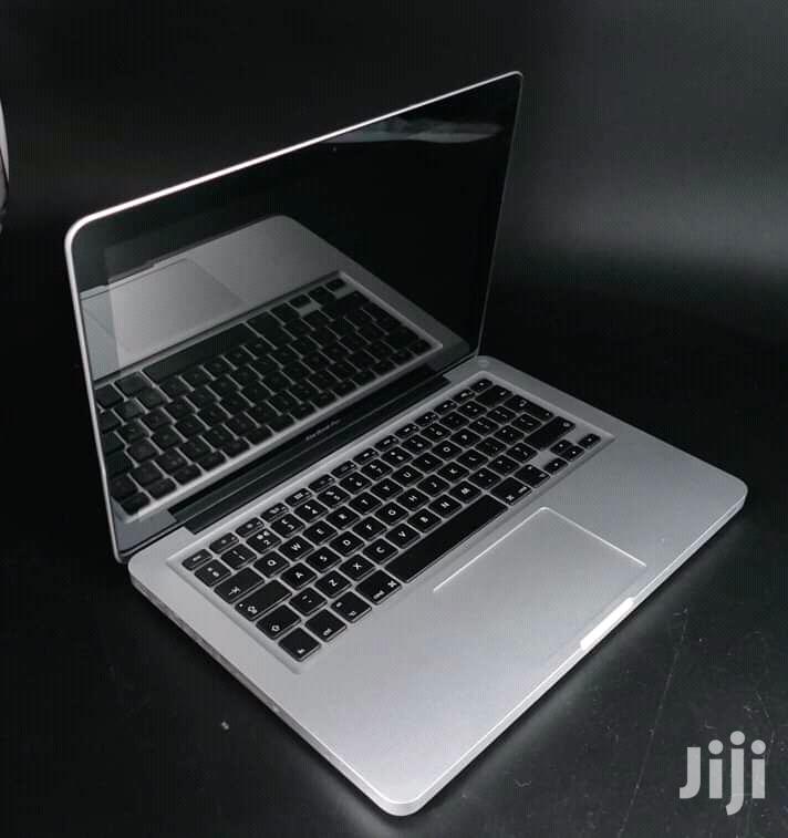 Laptop Apple MacBook Pro 4GB Intel Core i5 HDD 500GB