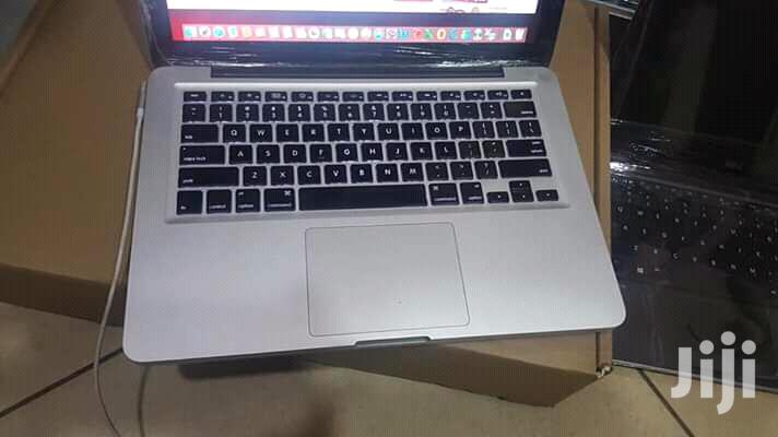 Laptop Apple MacBook Pro 4GB Intel Core i5 HDD 500GB